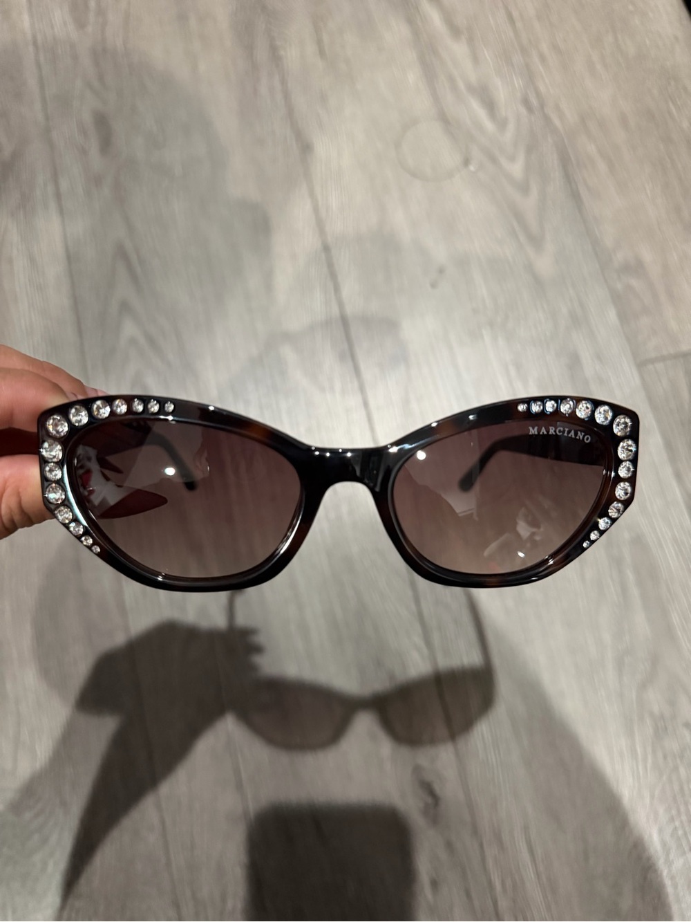 Marciano by Guess women’s sunglasses